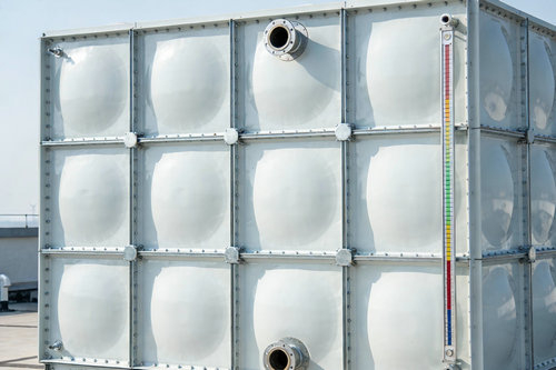 西安玻璃钢水箱安装时的螺栓孔位怎么定位？